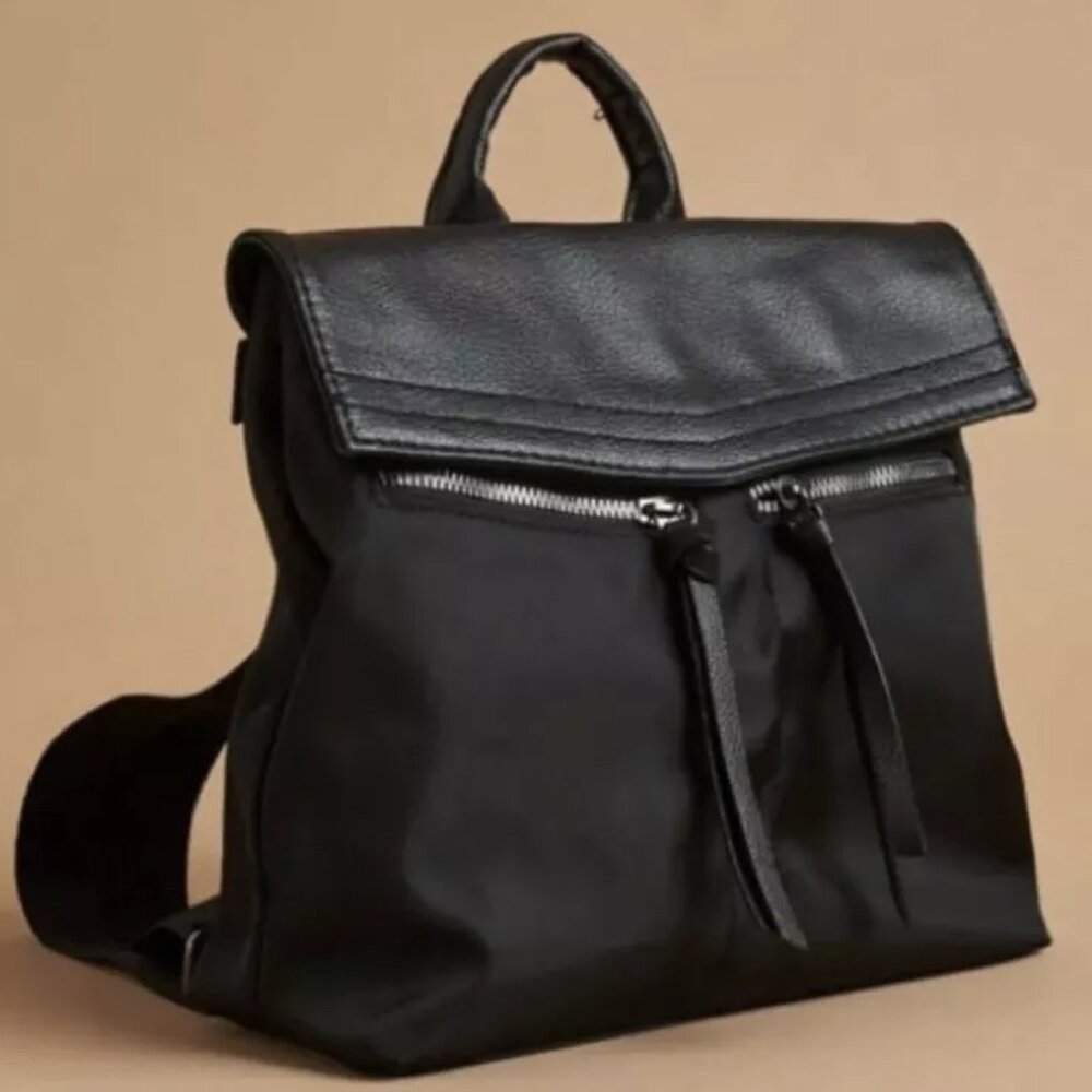BOTKIER NEW YORK Mini Trigger Backpack (Black) – NEW W/TAGS - Picture 6 of 7